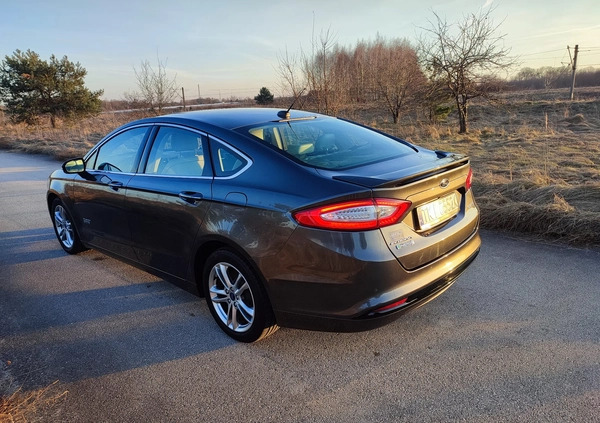 Ford Mondeo cena 61800 przebieg: 129140, rok produkcji 2016 z Chmielnik małe 704